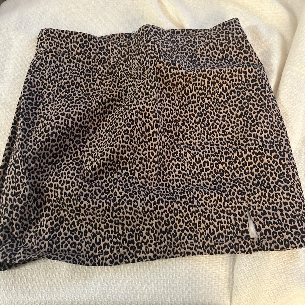 Garage leopard print